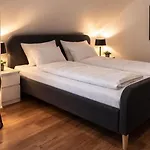 Reriker Strasse Lägenhet